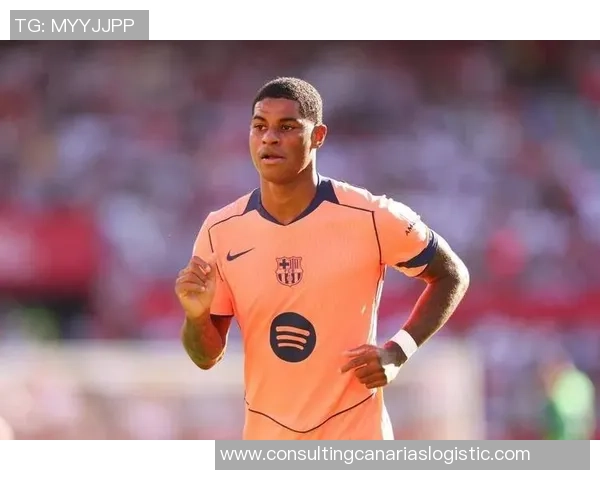 自卑黑人足球明星的奋斗历程与自我救赎之路